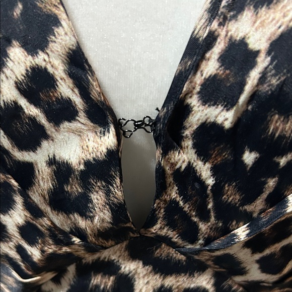 FARM Rio Leopard Print Dress - Picture 2 of 9